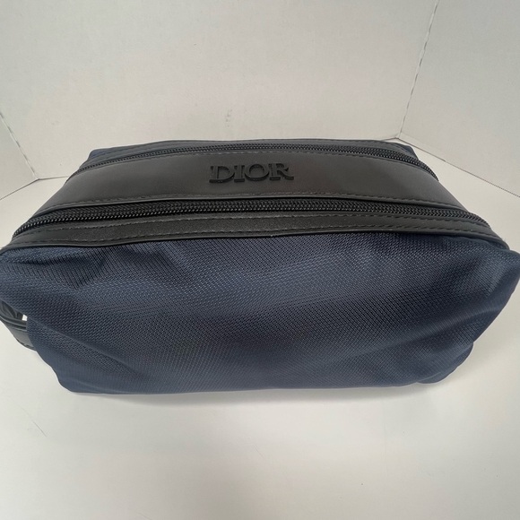 DIOR Men's Double Compartment Toiletry Travel Bag | BLACK NAVY BLUE | NEW!!🖤✔️ - Picture 4 of 14